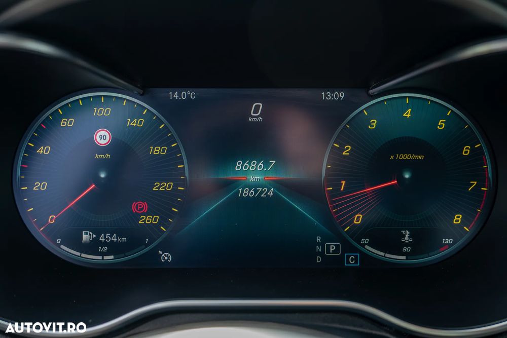 Mercedes-Benz C 300 9G-TRONIC AMG Line Plus - 8