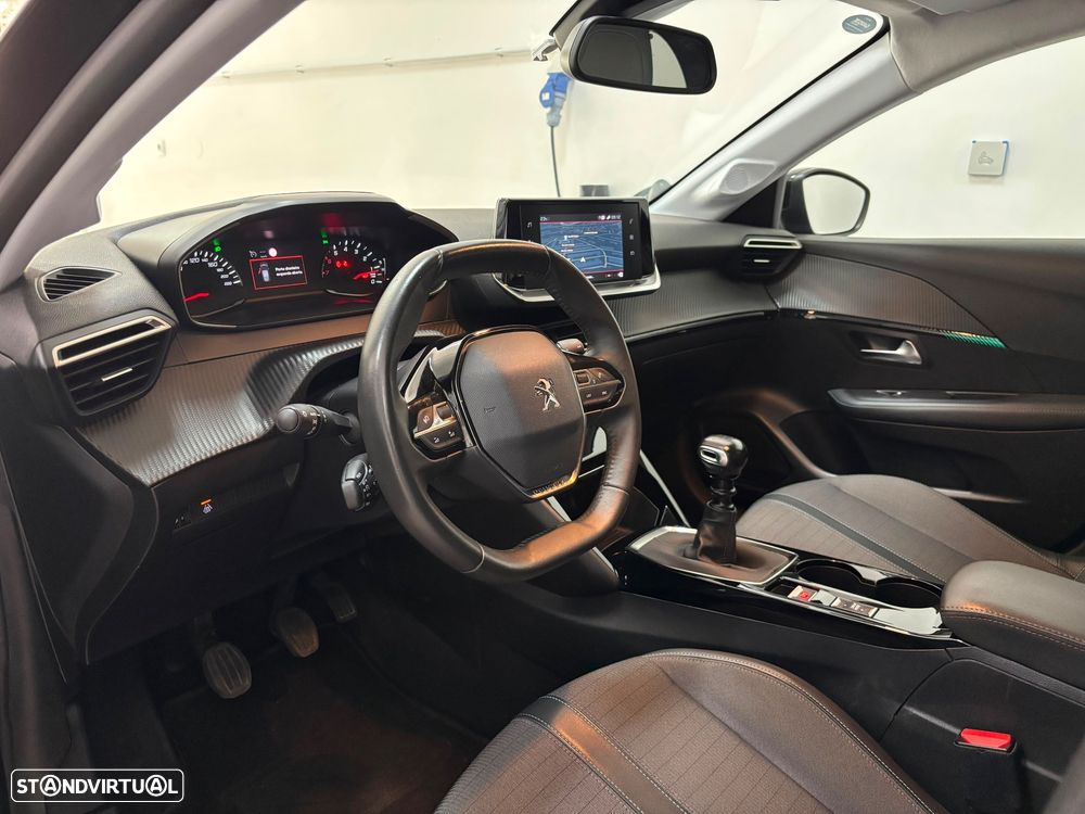 Peugeot 208 - 9