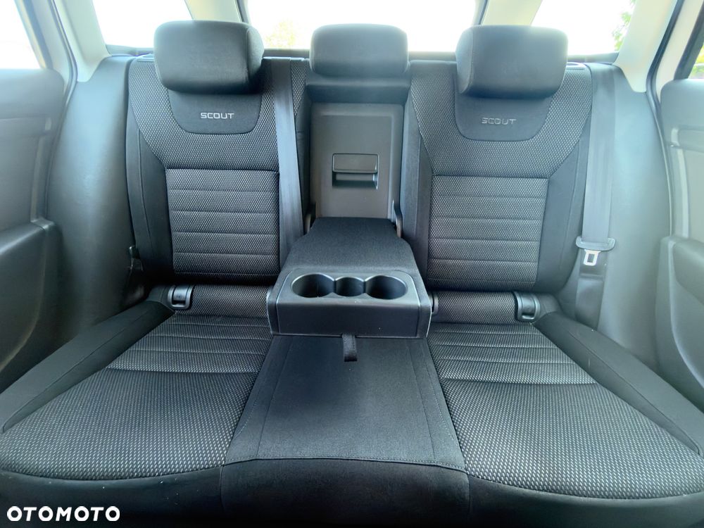 Skoda Octavia 2.0 TDI 4x4 DSG Scout - 26