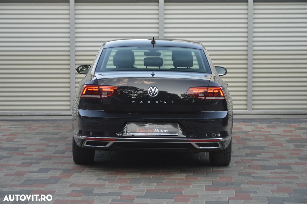 Volkswagen Passat 2.0 TDI DSG Highline - 19