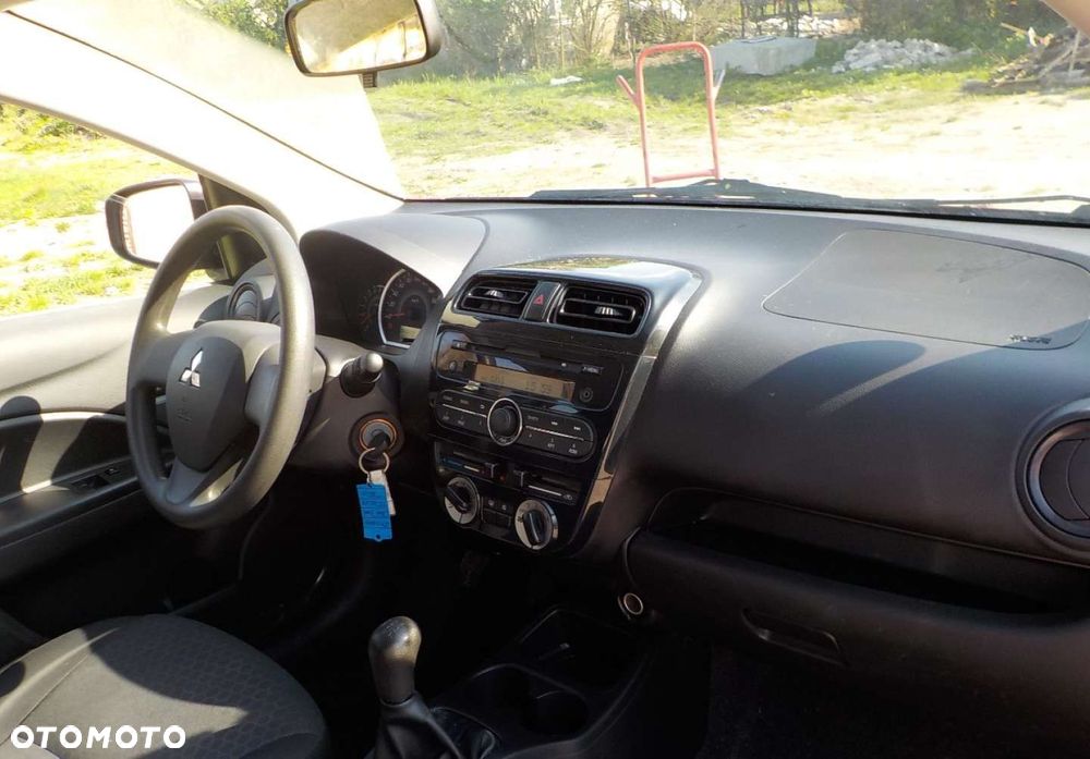 Mitsubishi Space Star - 14