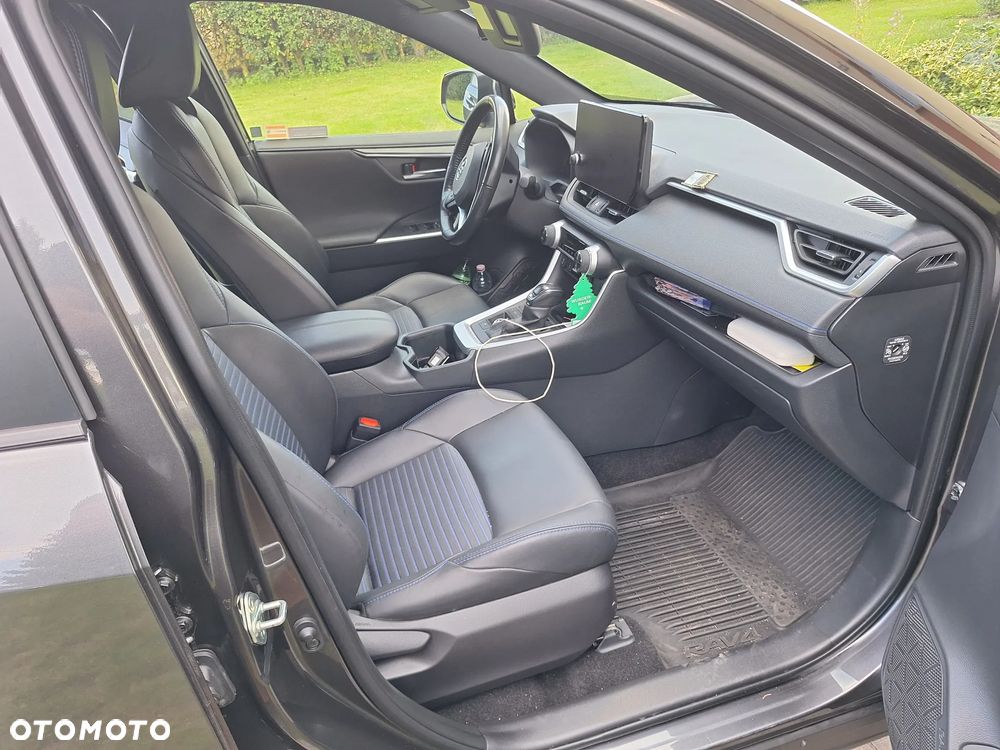 Toyota RAV4 - 7