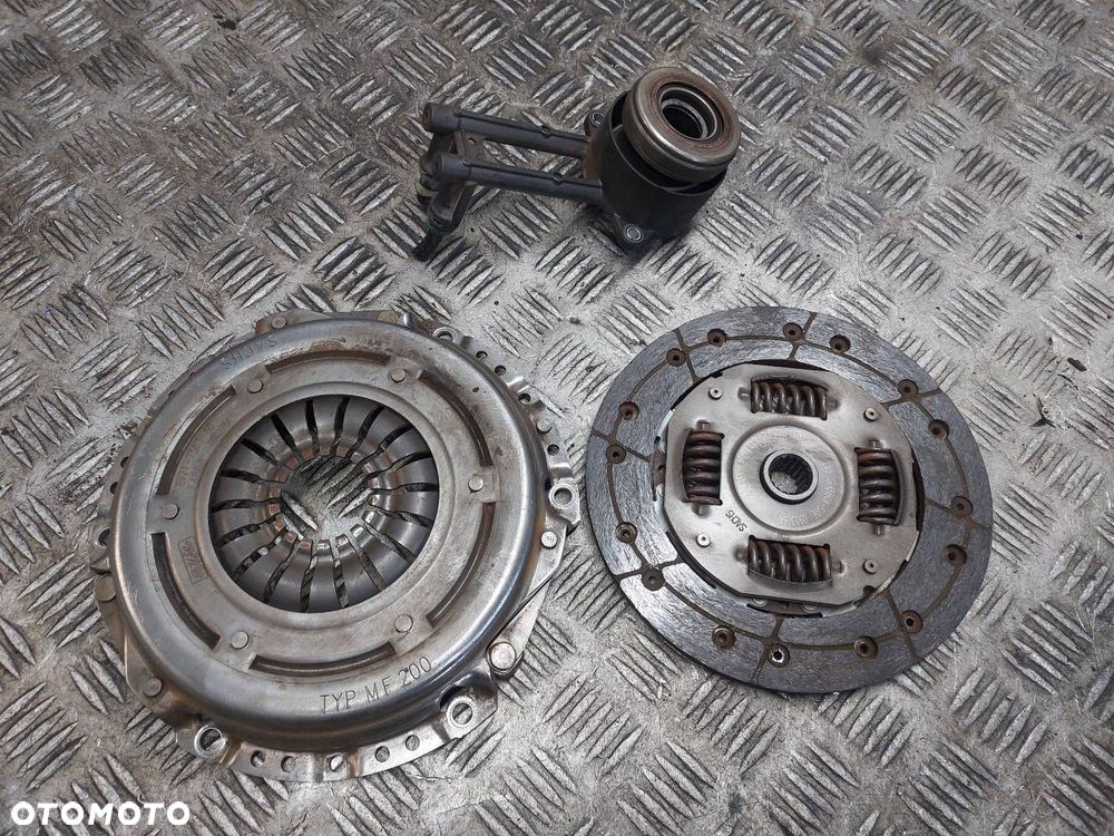 SPRZĘGŁO TARCZA + DOCISK + ŁOŻYSKO OPOROWE FIESTA MK6 MK7 08-17 1.25 16V - 1