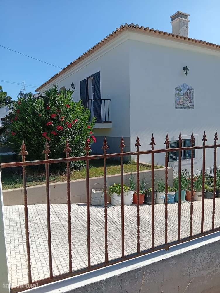 Moradia T3 com jardim e garagem em Setúbal - Grande imagem: 4/24