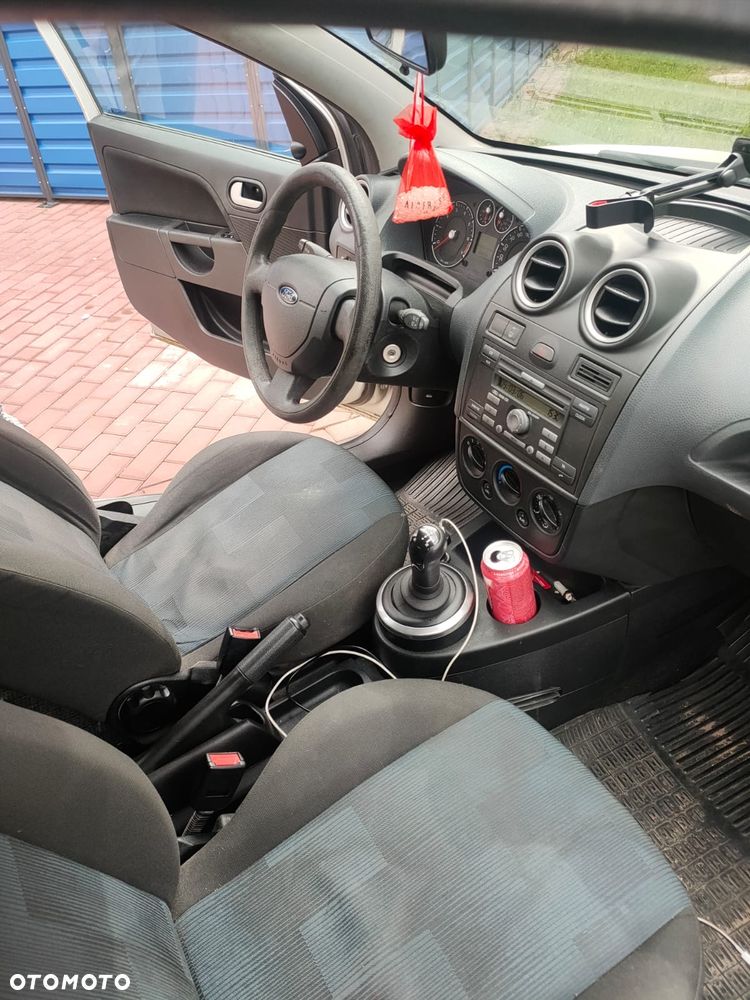 Ford Fiesta - 5