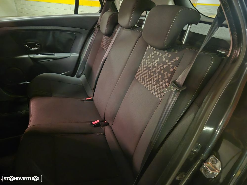 Renault Mégane Sport Tourer ENERGY dCi 110 Start & Stopp Paris Business - 27