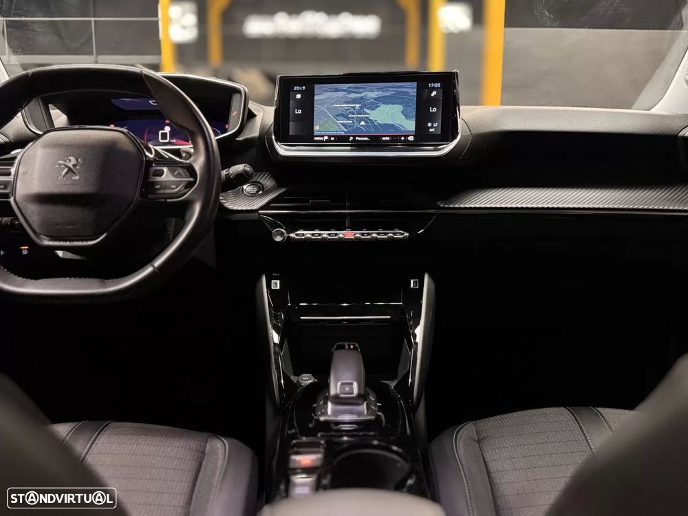 Peugeot 2008 1.2 PureTech Allure Pack EAT8 - 12