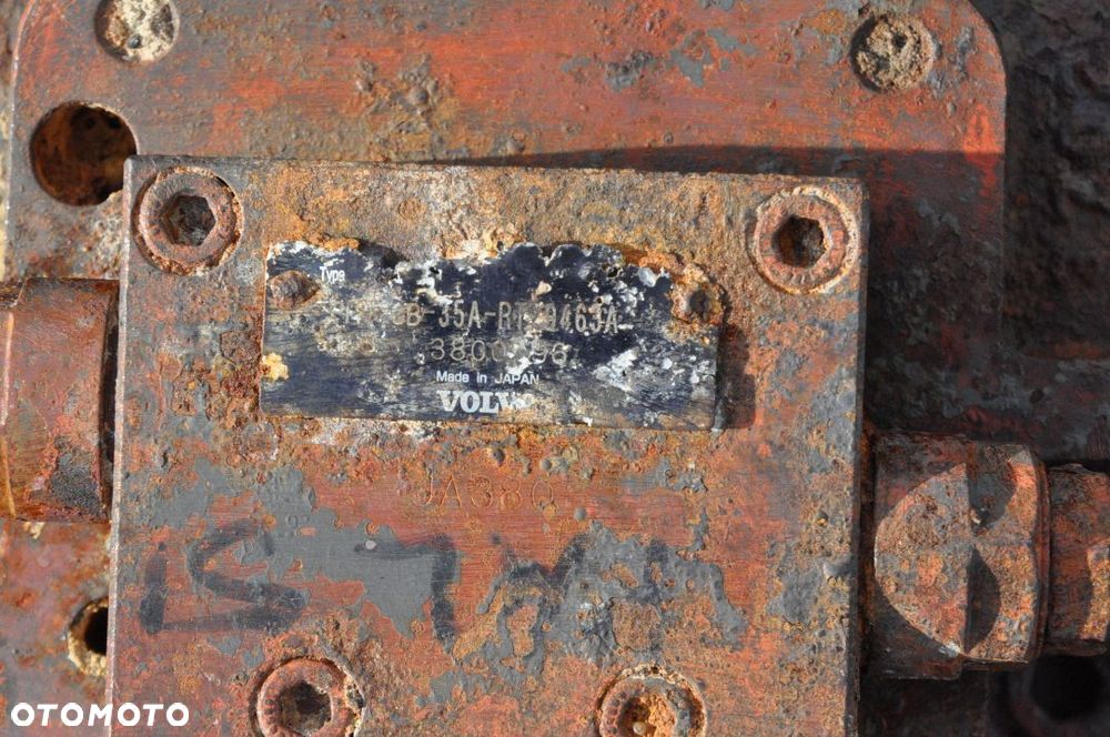 SILNIK JAZDY NAPĘD GĄSIENIC VOLVO ECR 25 - 4