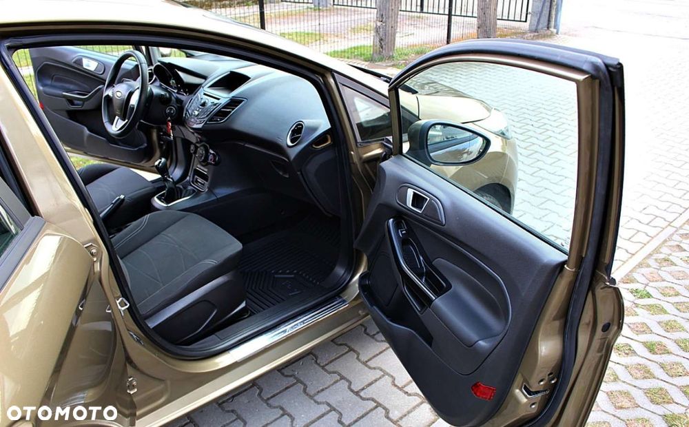 Ford Fiesta - 17
