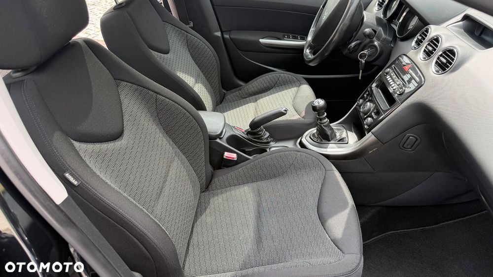 Peugeot 308 155 THP Allure - 16