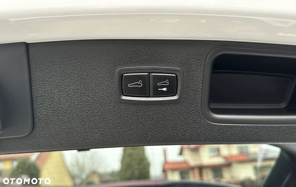 Porsche Macan Turbo PDK - 40