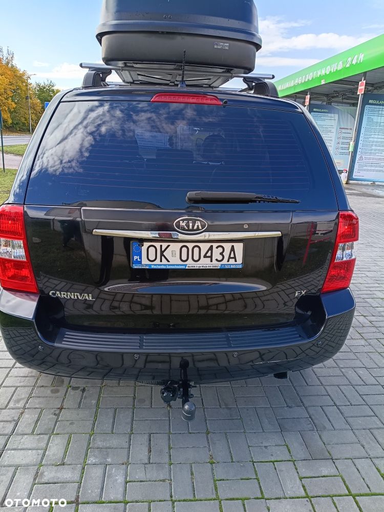 Kia Carnival - 8