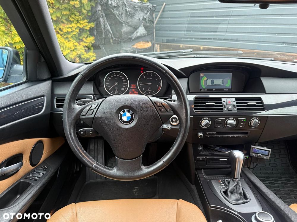 BMW Seria 5 520d - 10