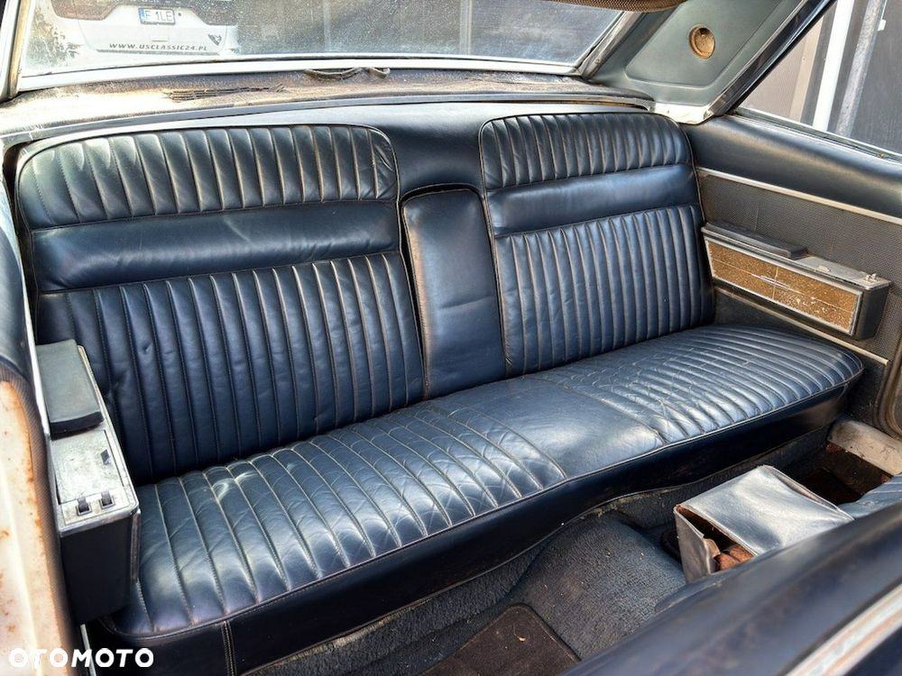 Lincoln Continental - 13