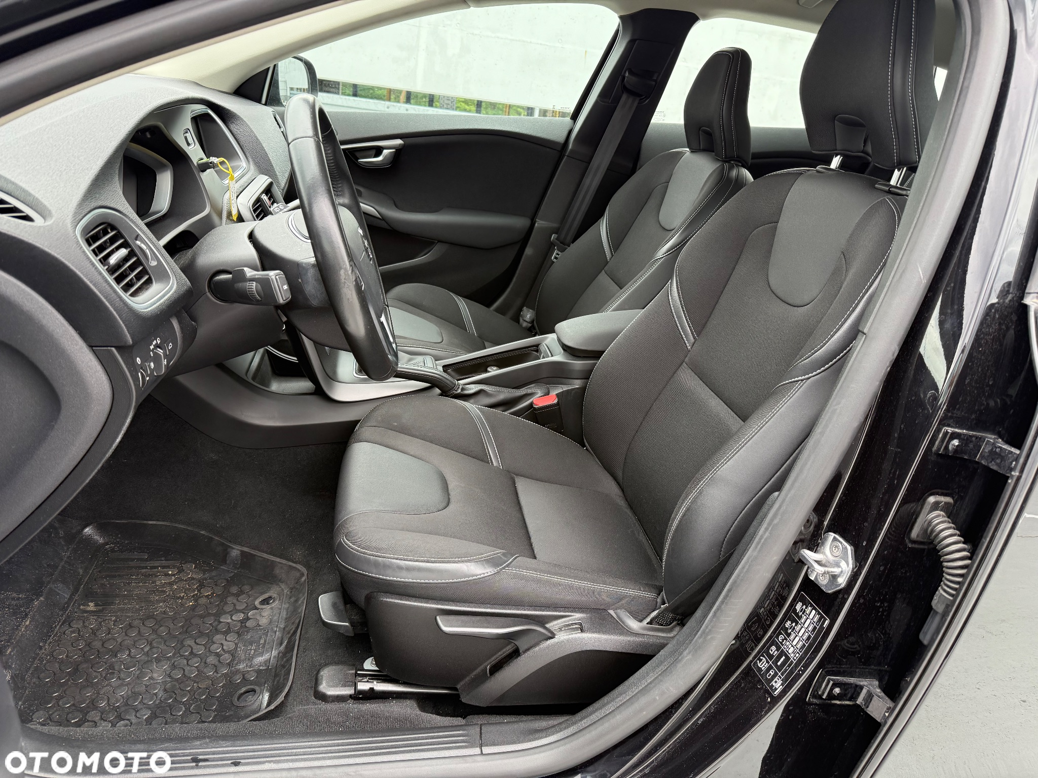 Volvo V40 D3 Drive-E Momentum - 14