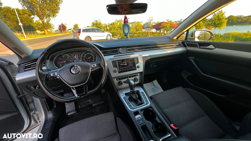 Volkswagen Passat 2.0 TDI DSG Highline - 28