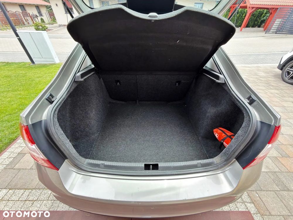 Skoda RAPID - 7