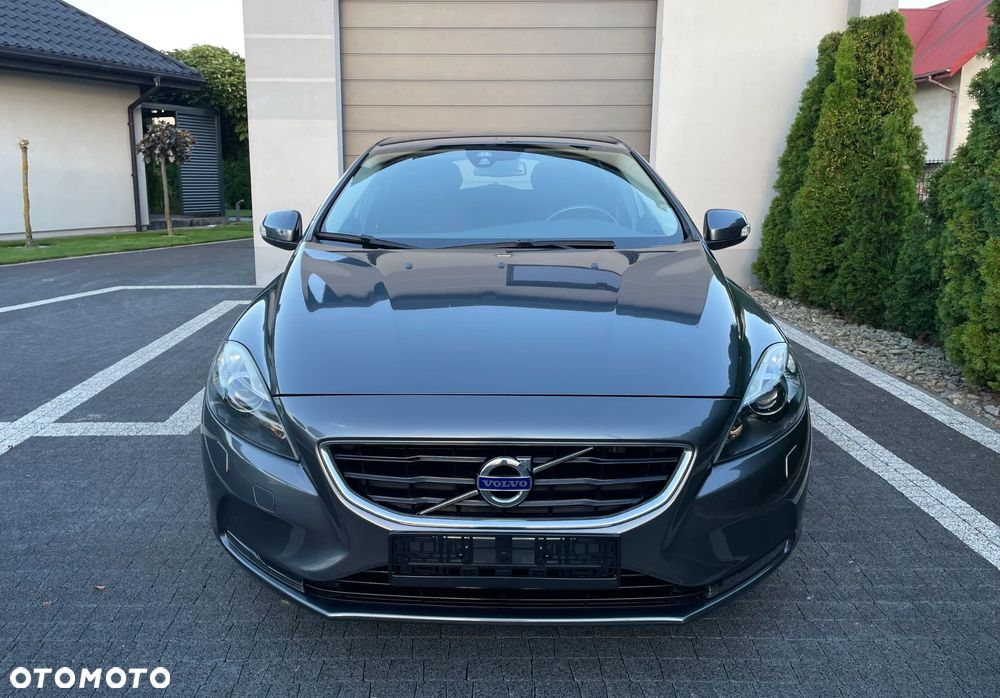 Volvo V40 T2 Momentum - 2