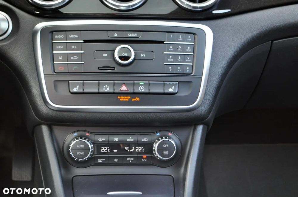 Mercedes-Benz CLA 250 4Matic 7G-DCT AMG Line - 34