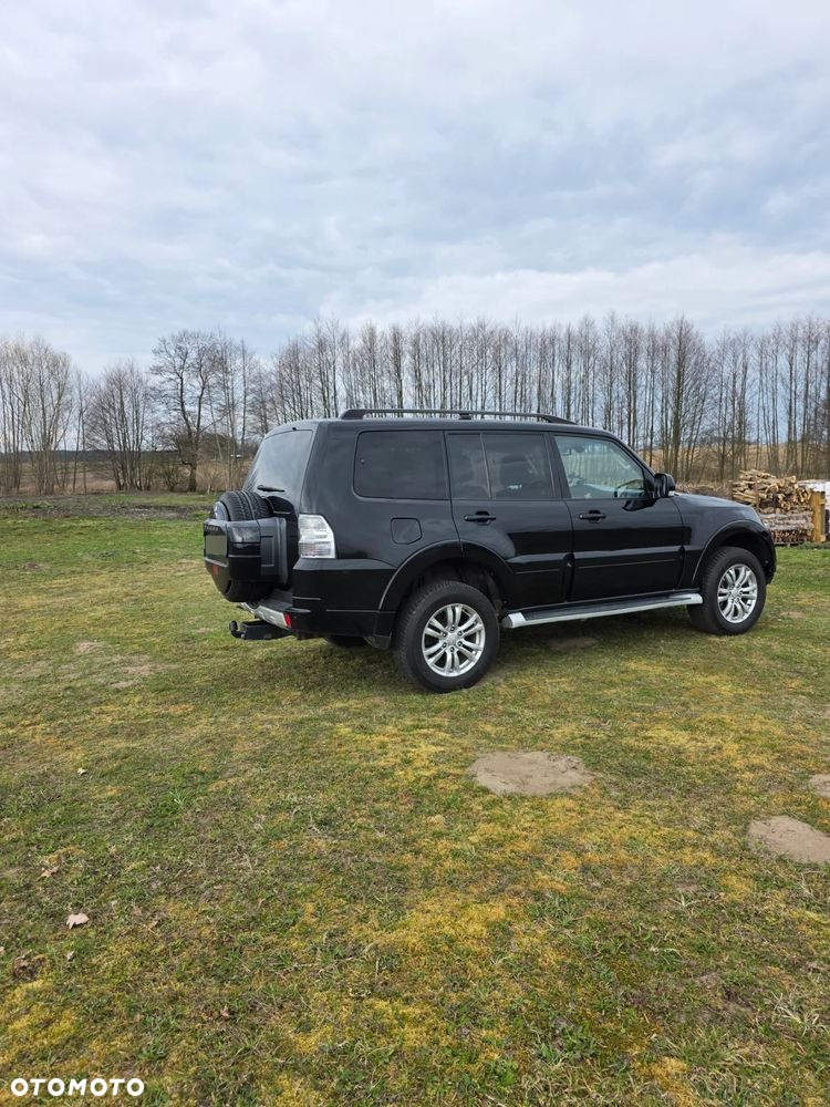 Mitsubishi Pajero - 6