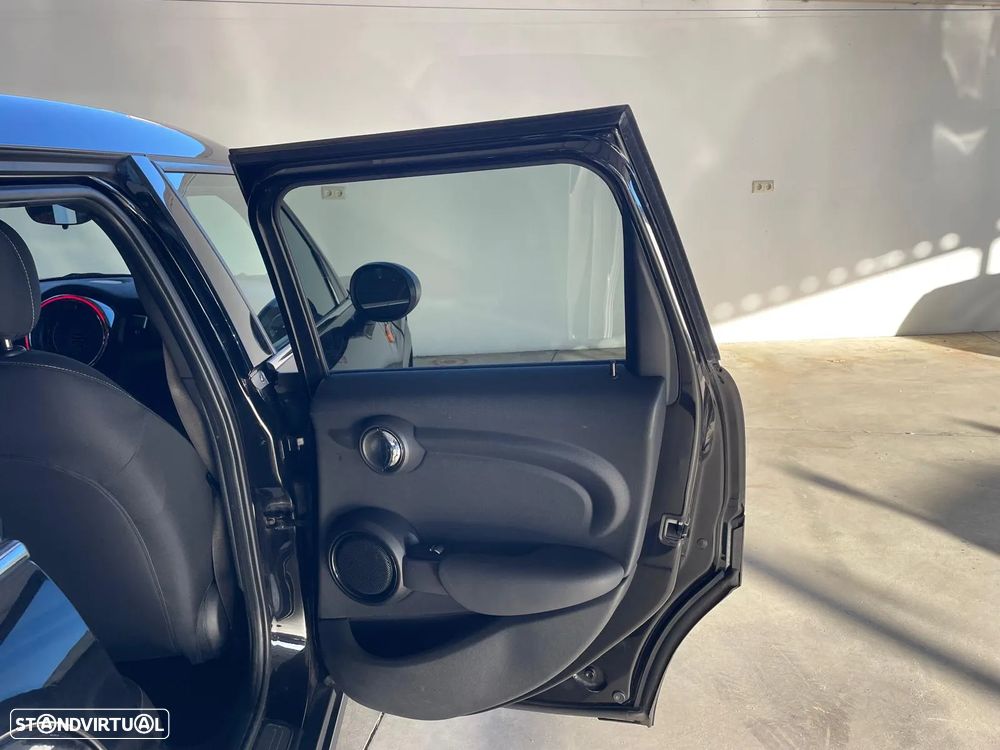 MINI 5 Portas One D - 31