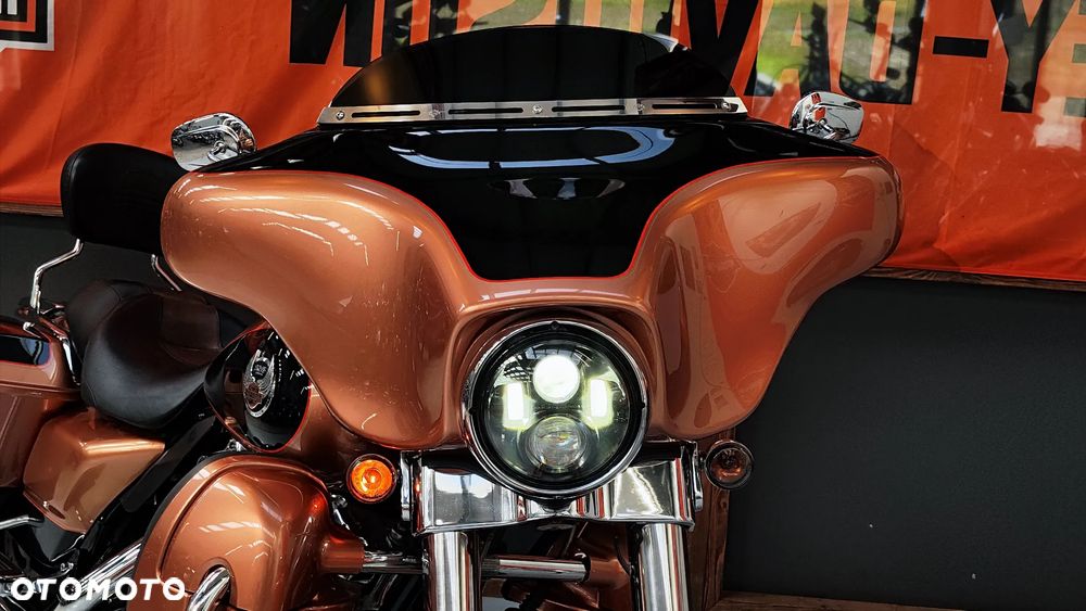 Harley-Davidson Touring Street Glide - 18