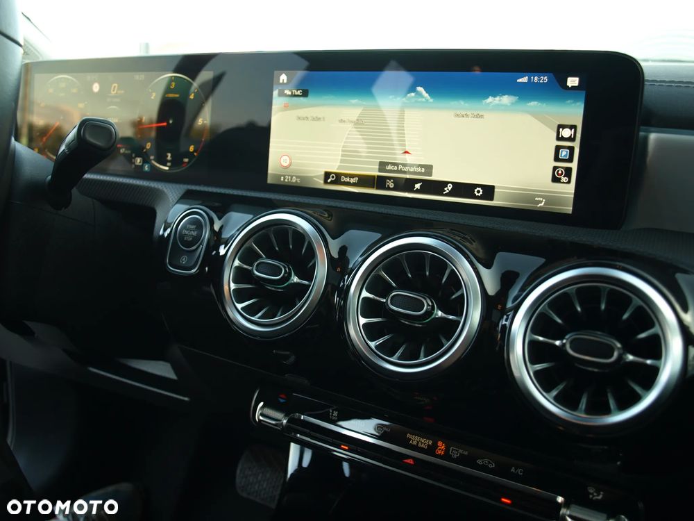 Mercedes-Benz CLA 220 d 8G-DCT - 31