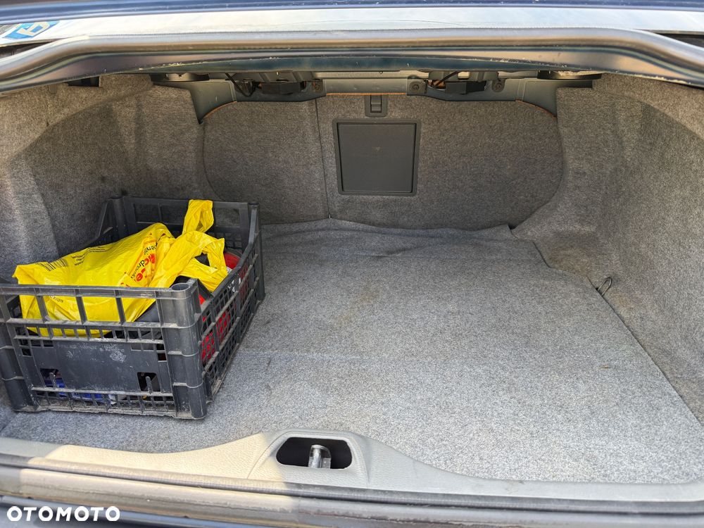 Volvo S60 2.4D5 Momentum - 13