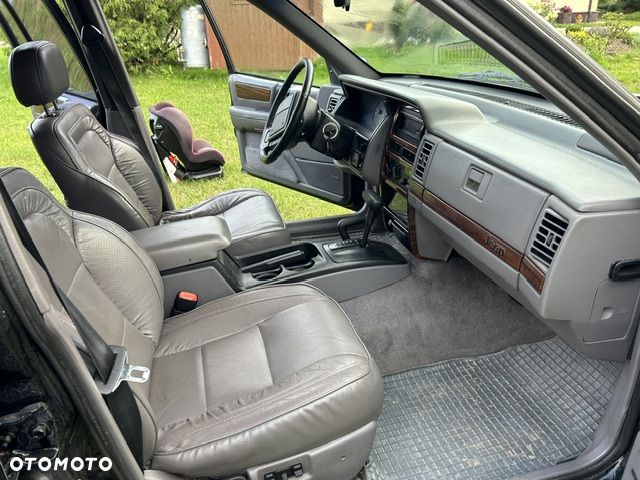 Jeep Grand Cherokee 5.2 Limited - 12