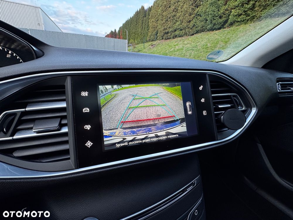 Peugeot 308 SW BlueHDi 150 Automatik Stop & Start Allure - 15