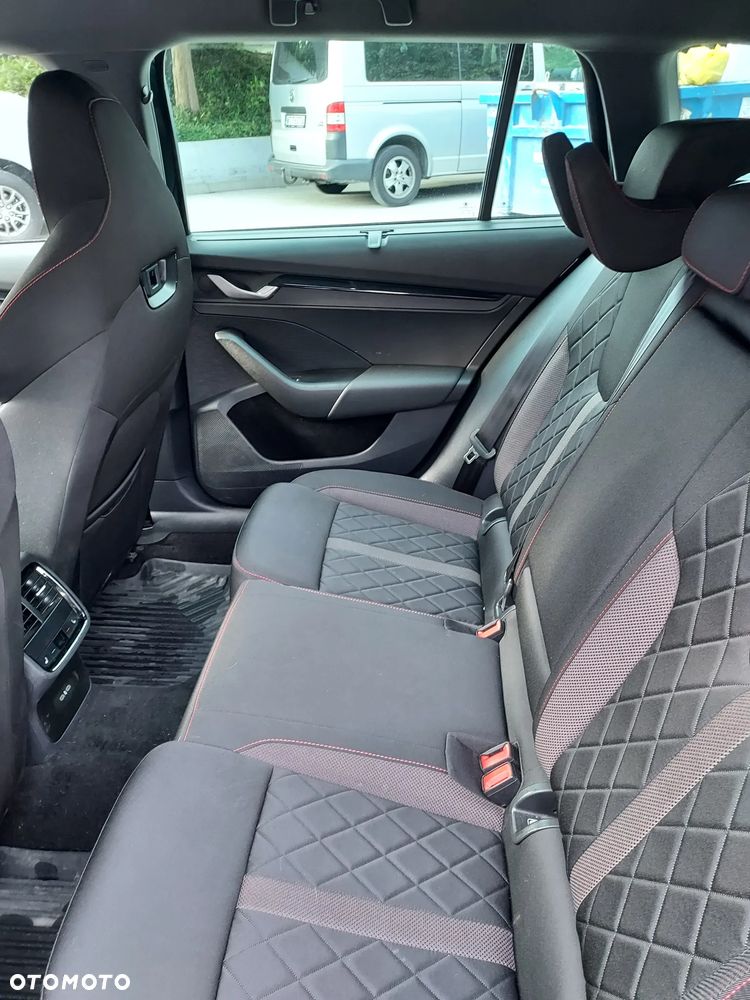 Skoda Octavia 2.0 TSI RS DSG - 8