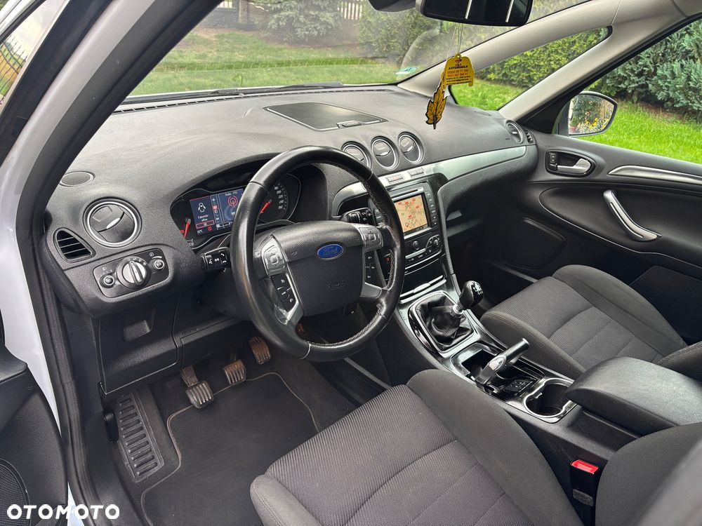 Ford S-Max 2.0 TDCi DPF Titanium X - 28