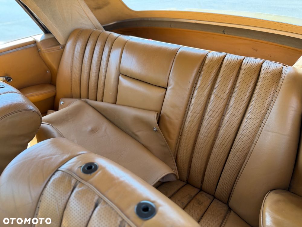 Mercedes-Benz 280 - 23