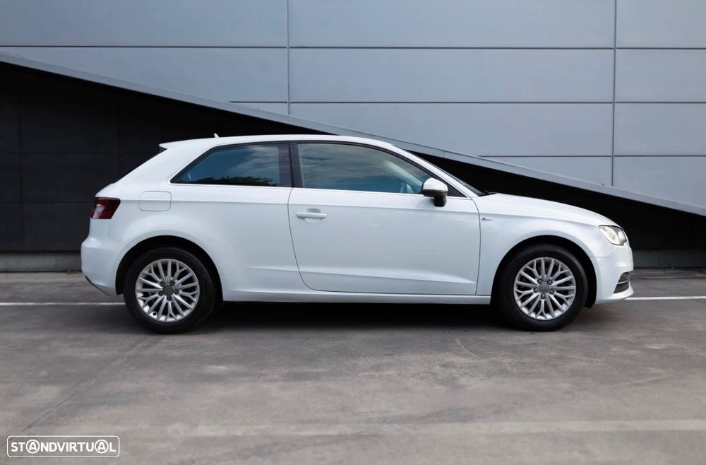 Audi A3 1.6 TDI S-line - 2
