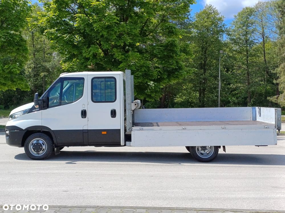 Mercedes-Benz Sprinter - 14