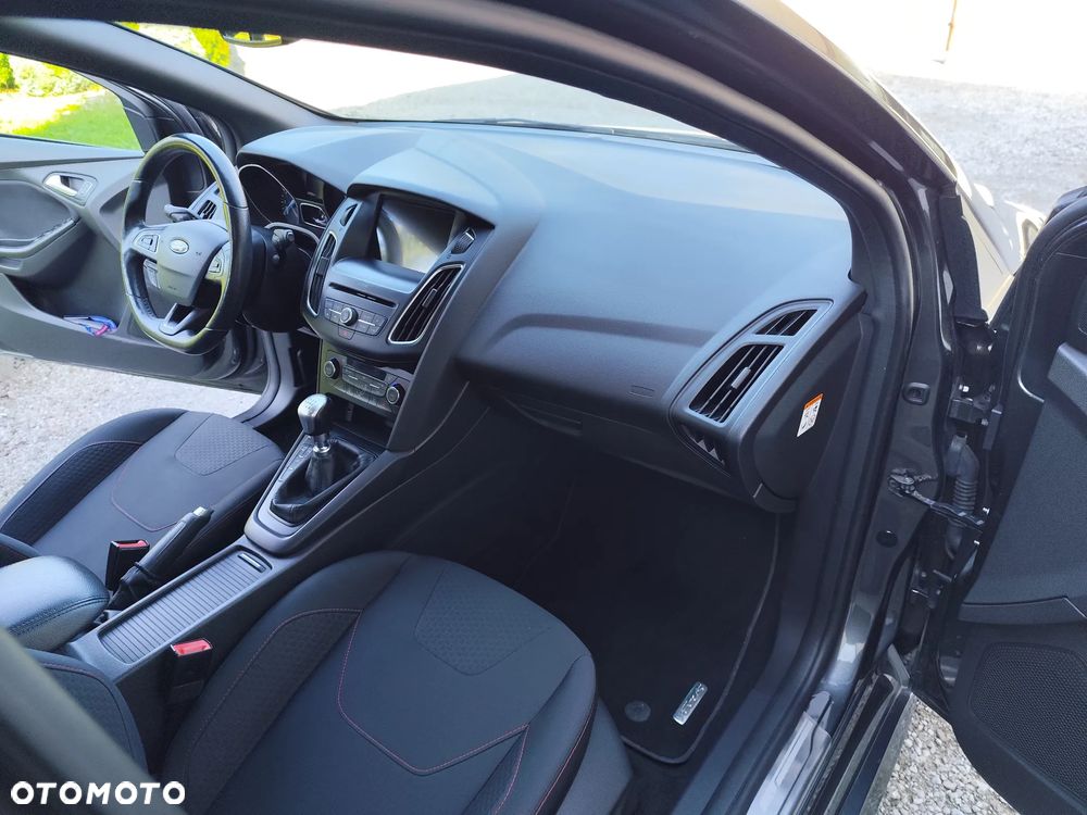 Ford Focus Turnier 1.5 EcoBoost Start-Stopp-System ST-Line - 16