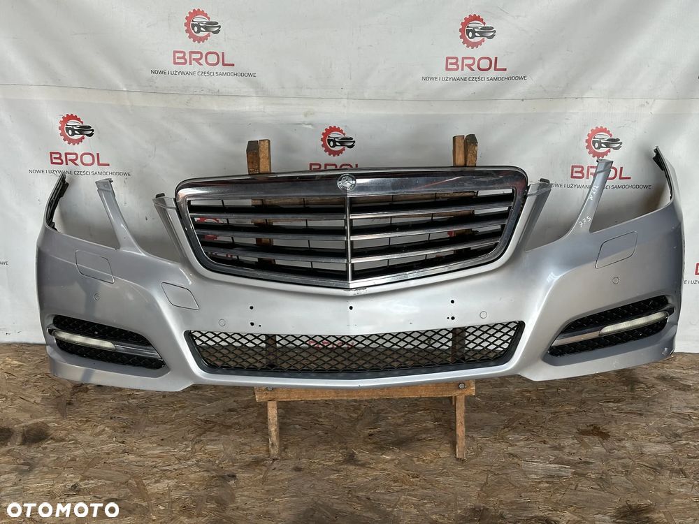 ZDERZAK PRZEDNI MERCEDES E-KLASA W212  PDC  775