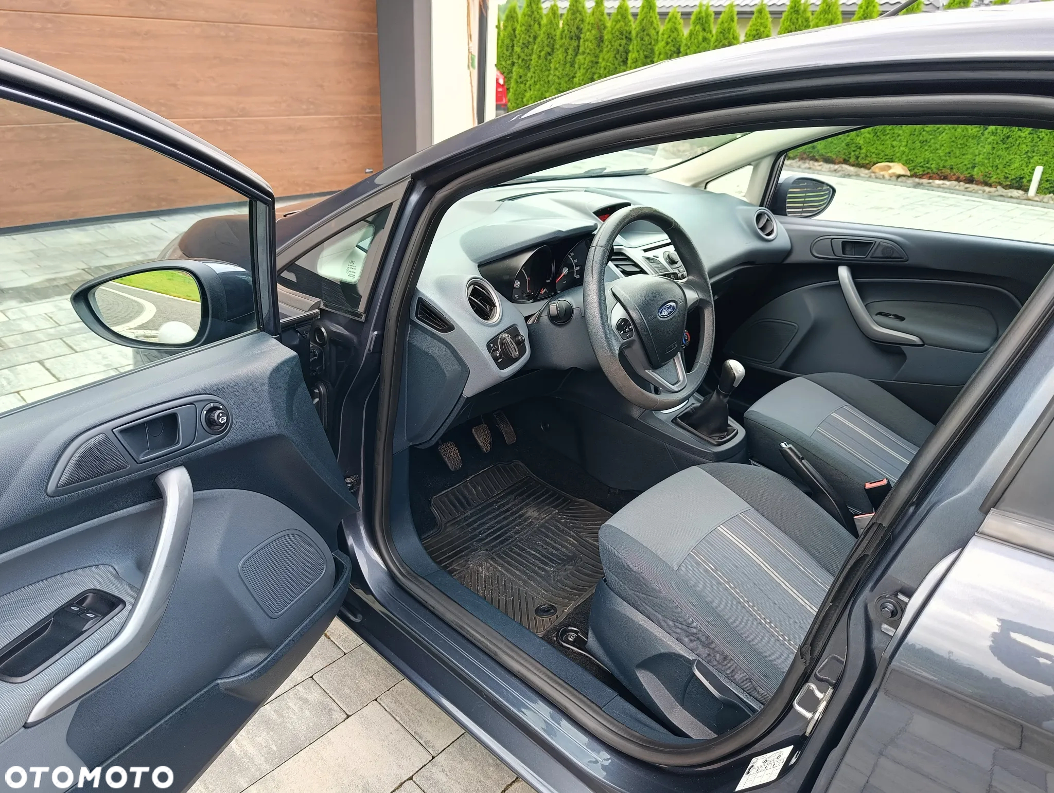 Ford Fiesta 1.25 Ambiente - 22