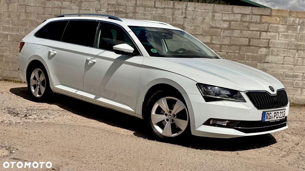Skoda Superb 2.0 TDI DSG Premium Edition - 22