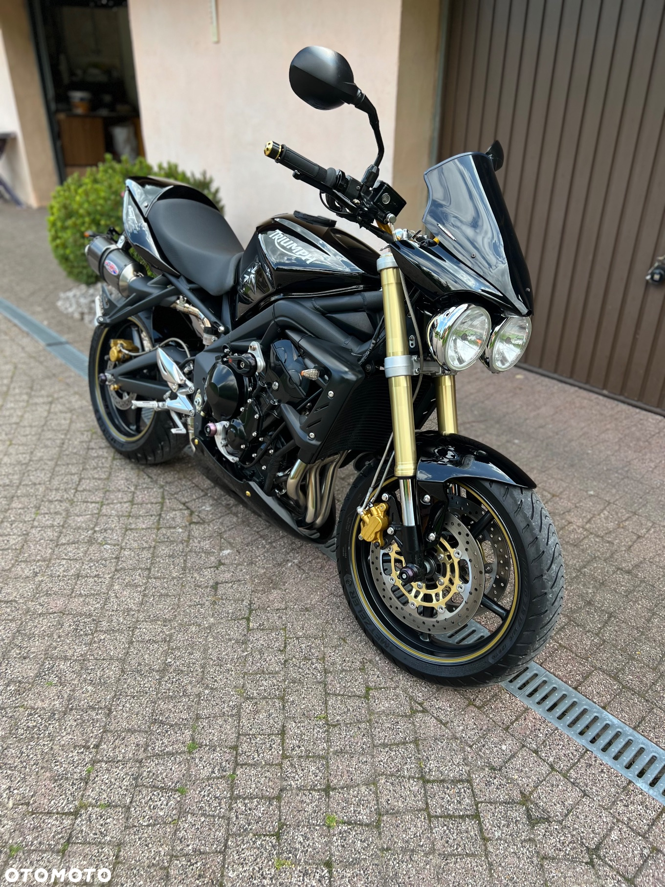 Triumph Street Triple - 20