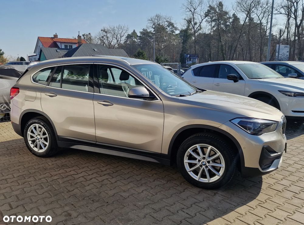 BMW X1 sDrive20i Advantage sport - 11