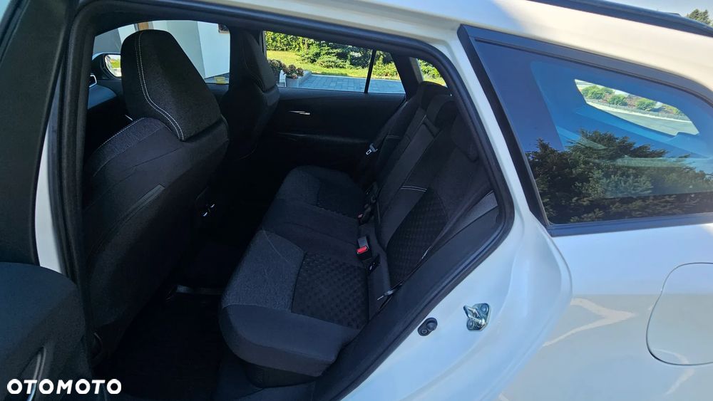 Toyota Corolla 1.8 Hybrid Comfort - 27