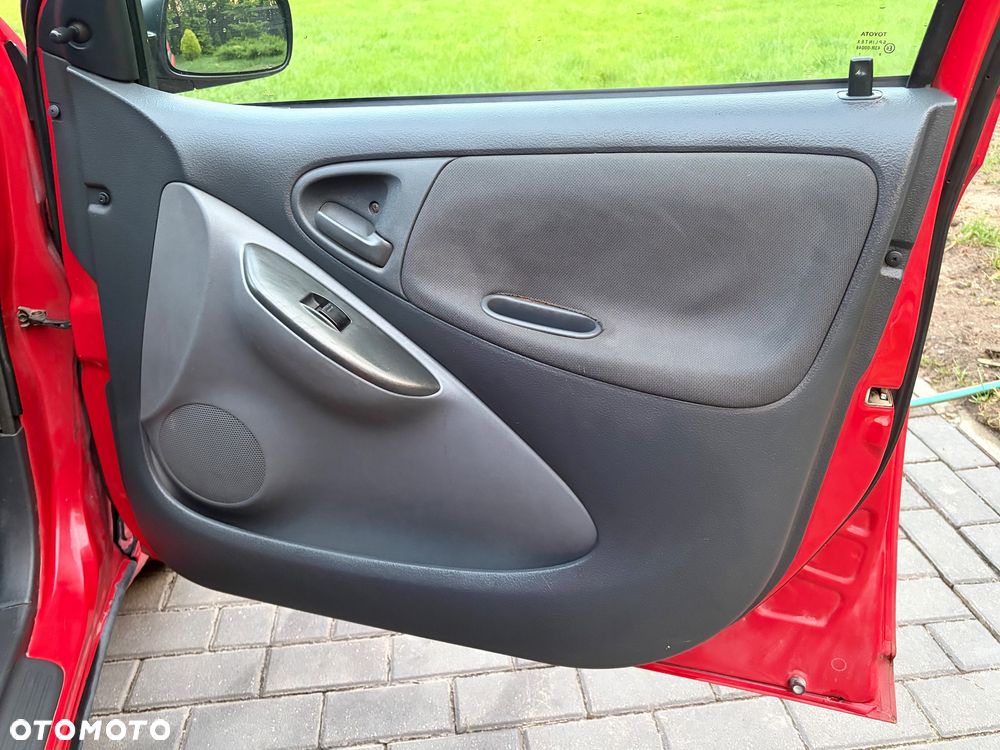 Toyota Yaris 1.0 Luna - 18