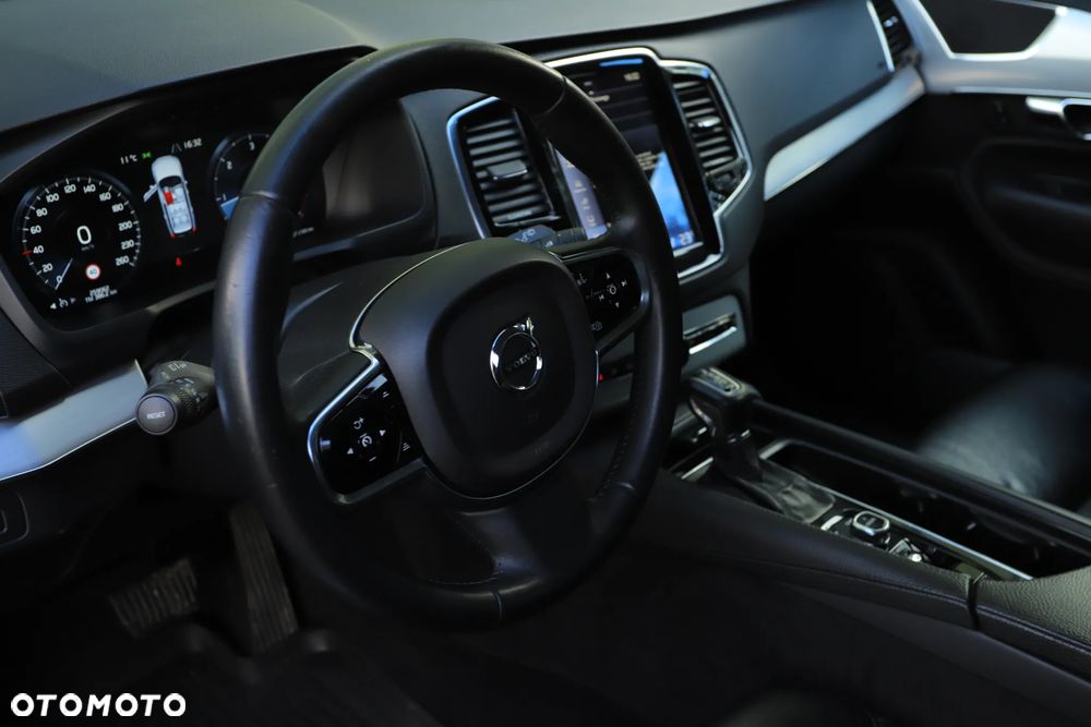 Volvo XC 90 - 13