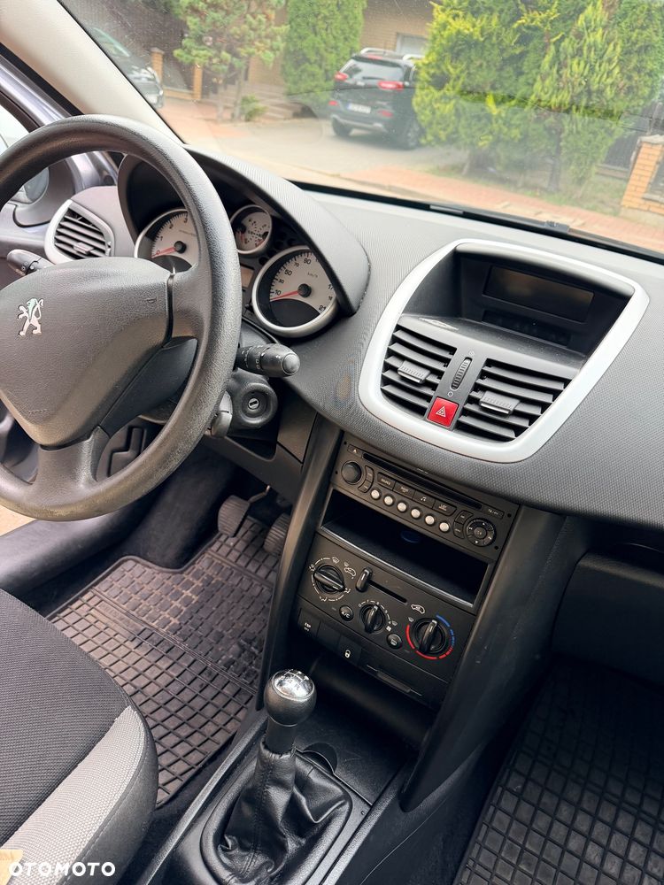 Peugeot 207 1.4 16V Trendy - 4