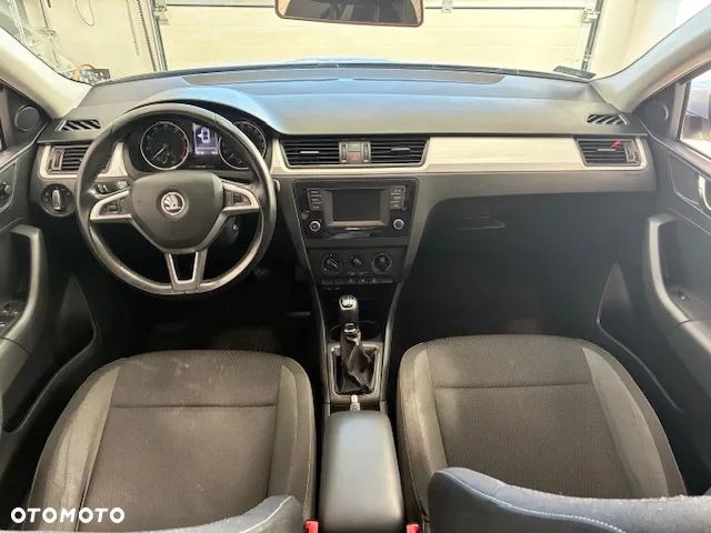 Skoda RAPID 1.2 TSI Ambition - 29