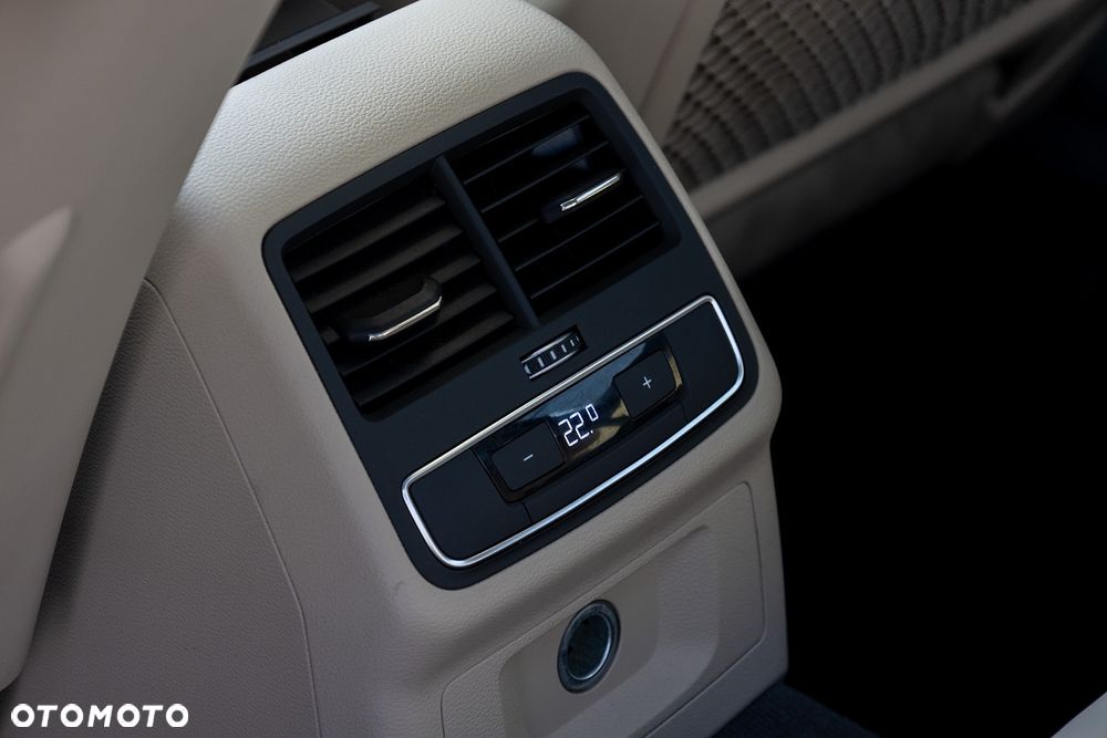 Audi A4 Limousine 1.4 TFSI Sport S tronic - 12