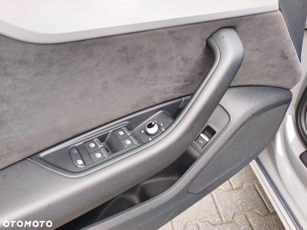 Audi A4 Allroad - 12