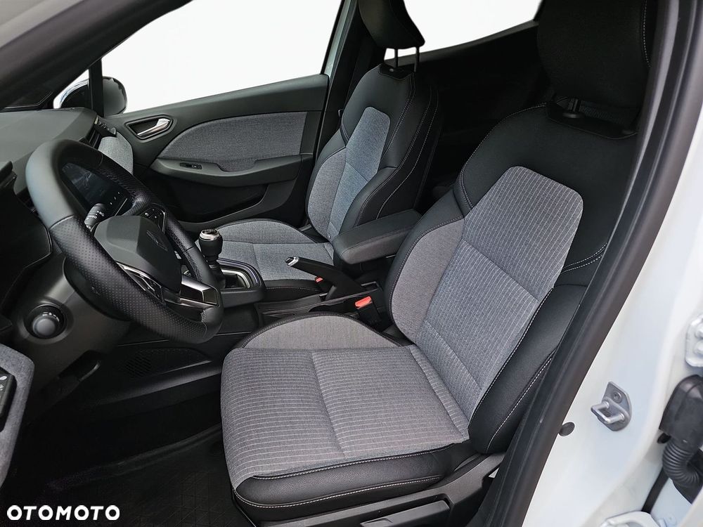 Renault Clio - 28