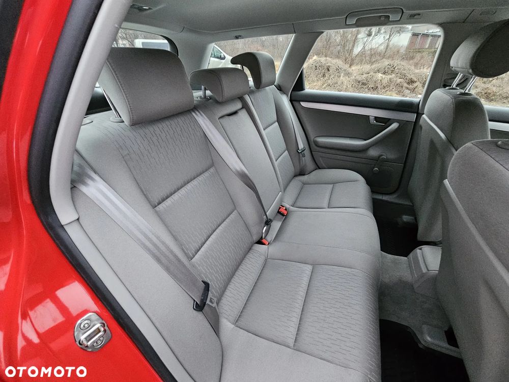 Audi A4 Avant 2.0 TDI - 25